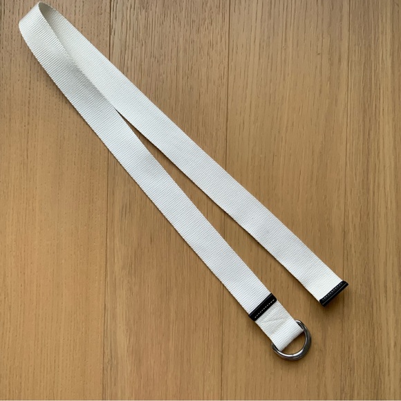 D RING WHITE CANVAS BELT - Picture 1 of 3